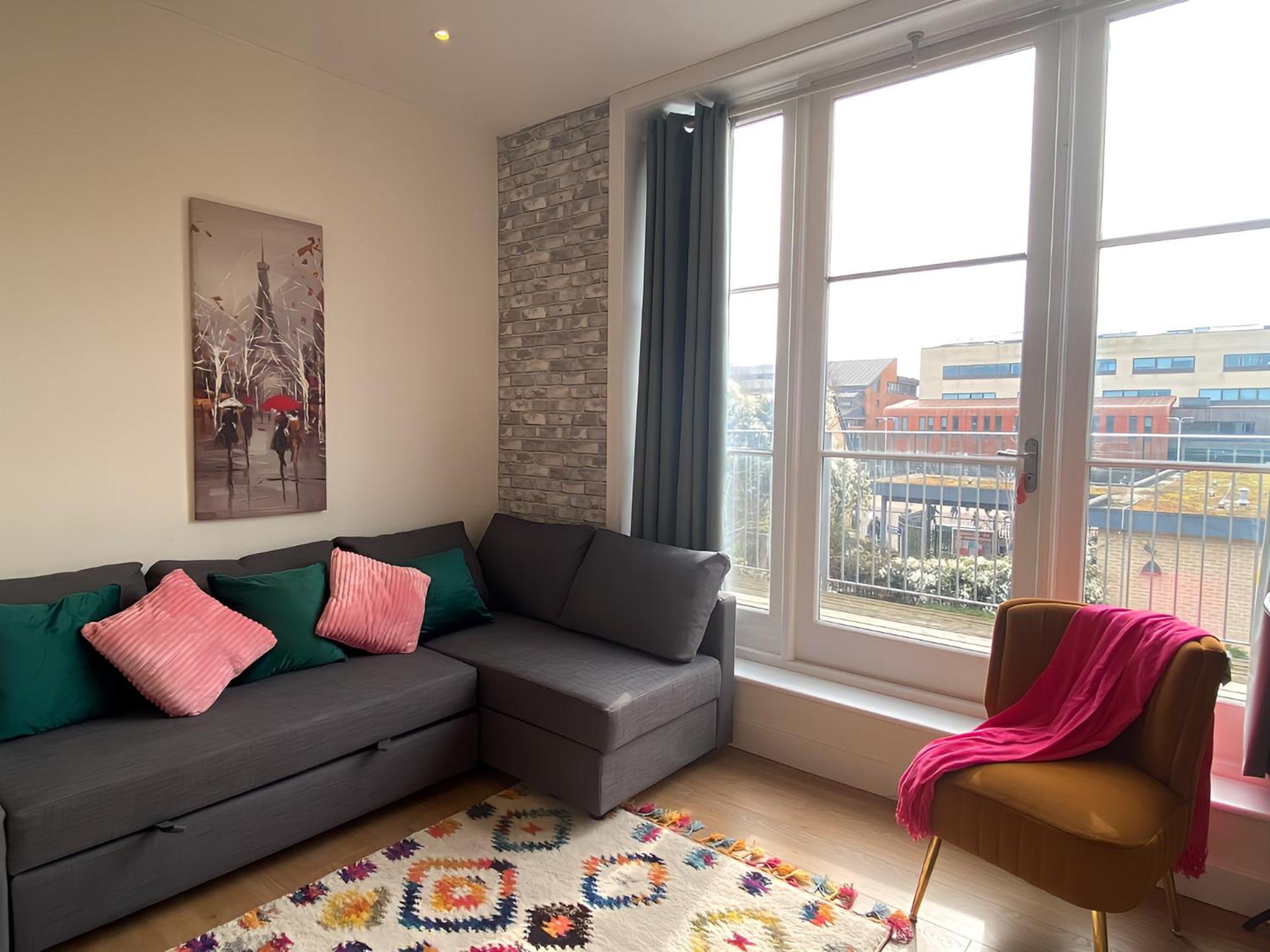 Cambridge Stays Diamond 2Br Apartment-Central-Parking-Walk To City & Train Station מראה חיצוני תמונה