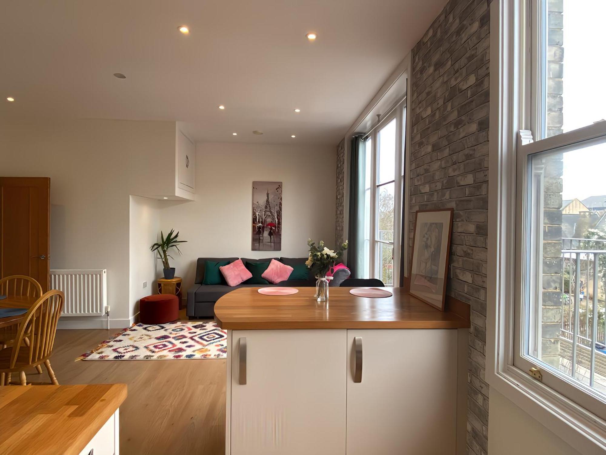 Cambridge Stays Diamond 2Br Apartment-Central-Parking-Walk To City & Train Station מראה חיצוני תמונה